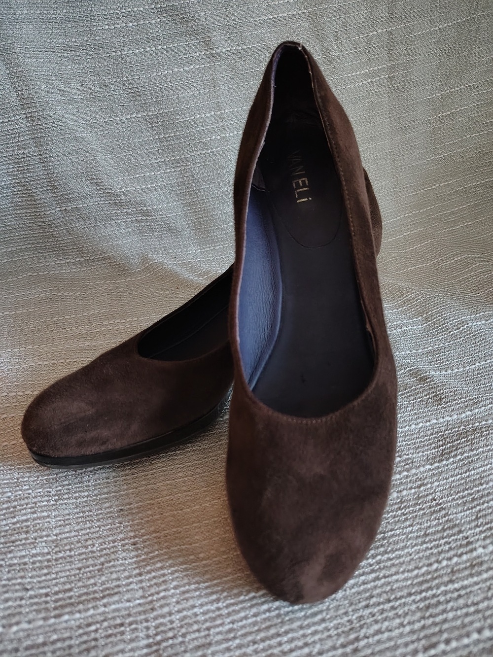 Vaneli Dark Chocolate Brown Suede Pumps Leather Size 8.5N Block Heel